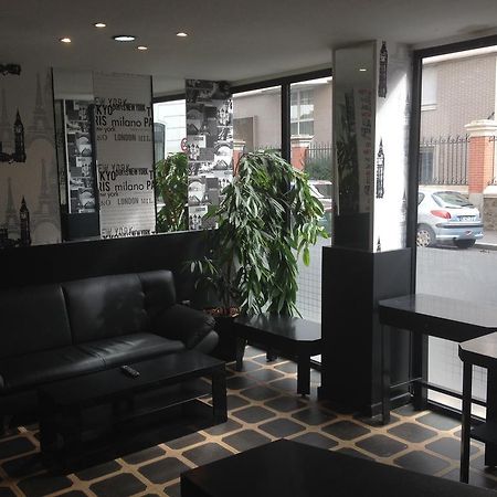 Hotel Paname Clichy Buitenkant foto