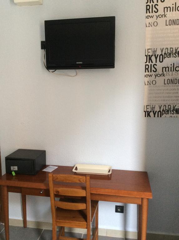 Hotel Paname Clichy Kamer foto