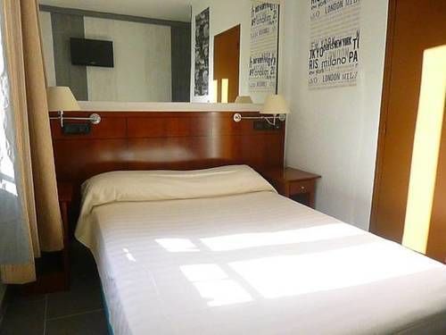 Hotel Paname Clichy Buitenkant foto