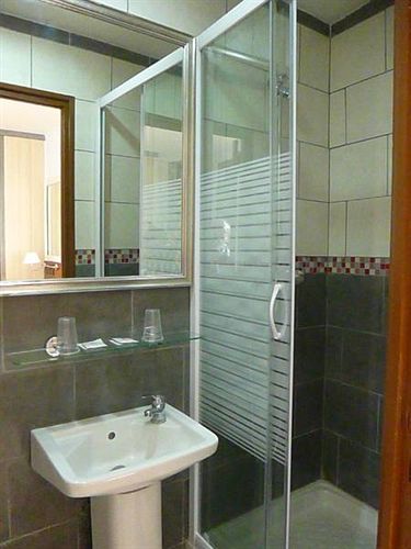Hotel Paname Clichy Buitenkant foto